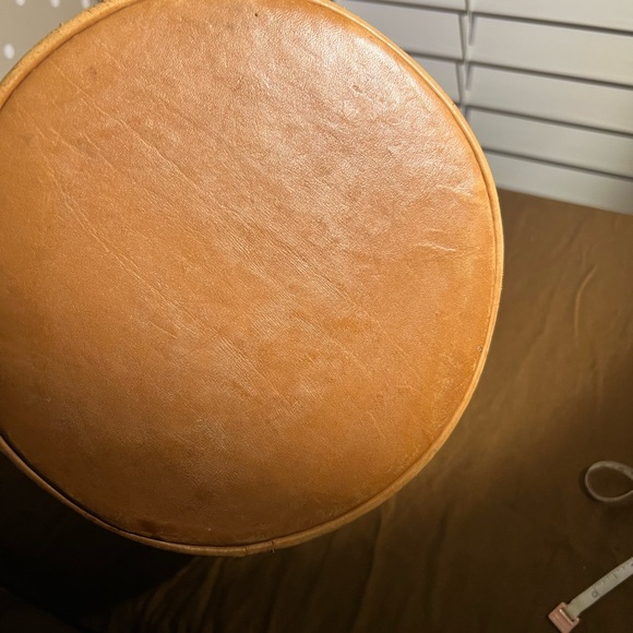 Inge Sport Tan Leather Weaved Bucket Bag, good condition w matching earrings - Picture 5 of 9